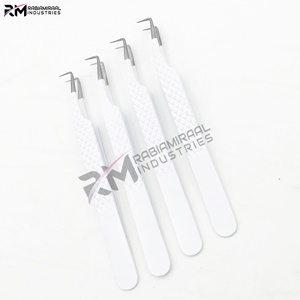 Offre exceptionnelle RMI March Expo : Pince à épiler pour extensions de cils, pointe argentée et blanche, acier inoxydable, personnalisée, pointe à 90 degrés - Product Image 1