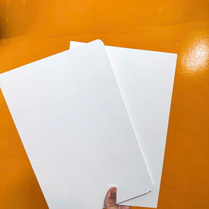 Panneau en mousse PVC PIMA Sintra 1/8 pouce (3 mm) 12 " x 24 " ultra-lisse, résistant à la chaleur, pour application de vinyle et sérigraphie - Product Image 4