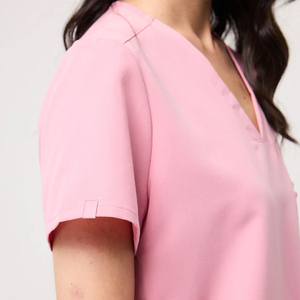 Uniformes de Enfermería de Alta Calidad con Diseño Personalizado para Mujeres, Conjuntos de Uniformes Médicos para Venta en Línea al por Mayor - Product Image 1