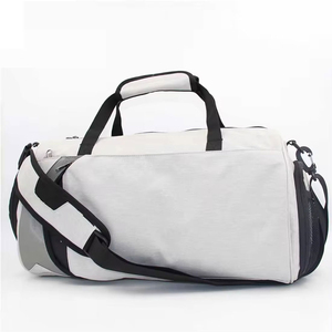 Bolsa Deportiva de Gimnasio de Último Diseño, con Logotipo Personalizado, Gran Capacidad, para Actividades al Aire Libre, Entrenamiento, Poliéster Ecológico, Ajustable - Product Image 1
