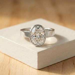 แหวนเพชรทรงรีเจียระไนแบบเบเซลเซ็ต 3 กะรัต เพชรเพาะเลี้ยงในทองคำแท้ 10k 14k 18k สี E ความใส VVS สำหรับงานปาร์ตี้ - Product Image 2