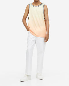 เสื้อกล้ามออกกำลังกายรุ่นใหม่มาแรง ขายดี แฟชั่นเสื้อกีฬาผ้าโพลีเอสเตอร์ผสมอีลาสเทน ยืดหยุ่นได้ เสื้อกล้ามออกกำลังกายผู้ชาย - Product Image 1