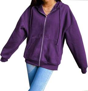 Sudadera con capucha unisex con cremallera completa, moderna y a la moda, de algodón suave, perfecta para usar en capas o como ropa de descanso. - Product Image 4