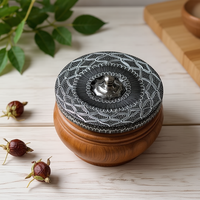 Ensemble de boîtes à épices et à chapatis en bois faites à la main, ustensiles de cuisine traditionnels pour servir le roti