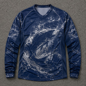 Camiseta de Pesca de Manga Larga para Hombre, Sublimada con Estampado de Ondas de Agua, de Secado Rápido y Protección UPF, Venta al Por Mayor - Product Image 1