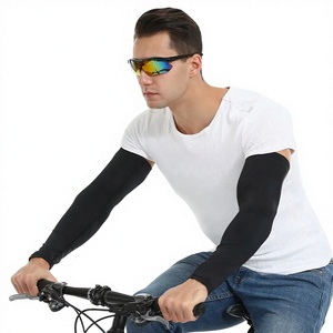 Manchons de compression RIFAT SPORTS WEAR personnalisés, grande taille, protection UV, respirants, légers, en Spandex et Polyester, par sublimation - Product Image 1