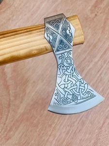 Hacha vikinga hecha a mano de acero al carbono con mango de madera de palisandro, regalo de boda, la mejor hacha de regalo para cumpleaños y aniversario para él. - Product Image 5