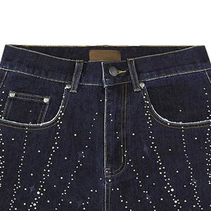 Producto Destacado: Shorts de Mezclilla para Hombre, Cintura Alta, Lavado Oscuro, Decorados con Remaches, Estilo Casual de Verano, Corte Recto, 100% Algodón - Product Image 2