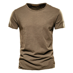 T-shirt décontracté pour homme à col en V, 100 % coton respirant, avec options personnalisables, manches courtes, pour l'été - Product Image 6