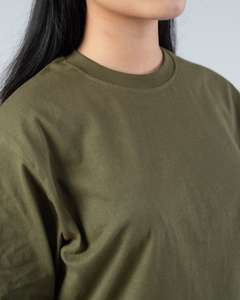 T-shirt pour femme en coton 100% - Coupe ample - Grande taille - Qualité supérieure - Épaules tombantes - Logo personnalisé - Couleurs unies - Multi-couleurs - 240 GSM - Product Image 6