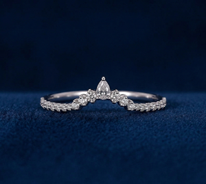 Bague de mariage en or massif 14 carats avec diamant de laboratoire taille poire VVS2 pavé pour femme, idéale pour les fêtes et les cadeaux - Product Image 1