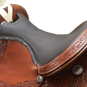 Selle de cheval en cuir de style western avec arceau en bois et quincaillerie en laiton pour l'équitation, le trail et le cowboy - Product Image 4