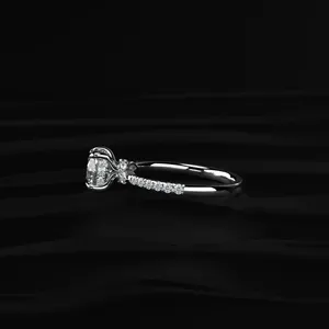 Bague en diamant de laboratoire rond de 1,25 carat avec pierres latérales marquise et bande pavée – Choix populaire, préféré des clients, sertie à la main - Product Image 5