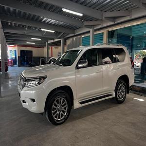 Toyota Cruiser Prado en Excelentes Condiciones, Conducción Suave Familiar, Sin Fallos de Motor, Interior y Exterior Impecables, LISTO PARA COMPRAR Y CONDUCIR - Product Image 2