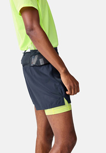 Shorts de sport pour homme à taille haute, couleur unie, avec bande latérale, séchage rapide, respirant, taille élastique, tricoté en spandex et polyester - Product Image 3