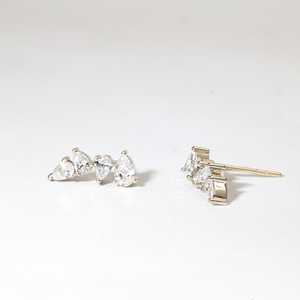 Boucles d'oreilles clous en or massif 10K 14K 18K avec 8 diamants de laboratoire taille poire, pureté E Clarity VVS, certifiées IGI - Product Image 1
