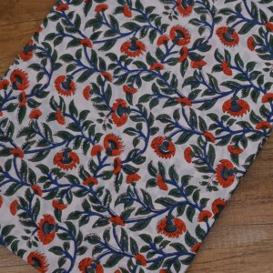 Tissu tissé léger en coton 100% premium, imprimé à la main avec un motif de fleurs orange, résistant aux taches, pour vêtements et confection de robes - Product Image 5