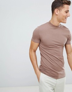 Camiseta de punto de manga corta con cuello alto y corte ajustado para hombre en color marrón moca - Product Image 2