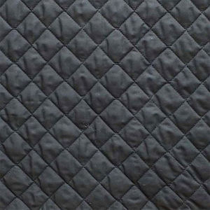 Chaqueta estilo universitario para hombre en color granate y blanco, con mangas de cuero, forro acolchado, ribete a rayas y botones a presión, estilo urbano. - Product Image 6