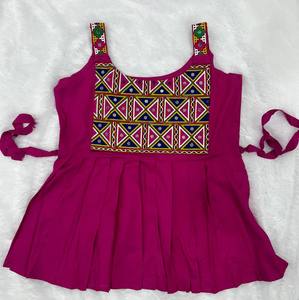 Tops Cortos Indios de Alta Calidad con Bordado Intenso Multicolor, Kurti para Mujer Disponible a Precio Económico para Compras al por Mayor - Product Image 6