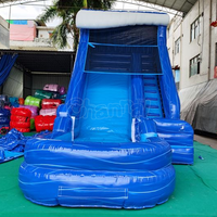 Toboggan aquatique gonflable commercial bleu avec piscine, grand toboggan aquatique gonflable pour location de fête estivale en extérieur