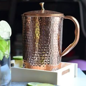 Ensemble de carafes en cuivre pour une hydratation quotidienne haut de gamme, ensemble en métal avec verres, durable, réutilisable, vaisselle de cuisine. - Product Image 1
