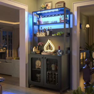 Armoire à vin haute avec éclairage LED, porte-verres, prises électriques, étagères de rangement pour vin, armoire à liqueurs moderne autoportante - Product Image 3