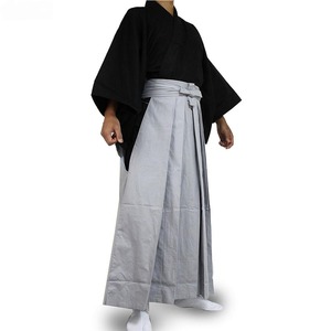 Ensemble Kimono et Hakama traditionnels japonais 100% coton avec logo personnalisé Valana Sports Wears pour hommes, coupe classique - Product Image 2