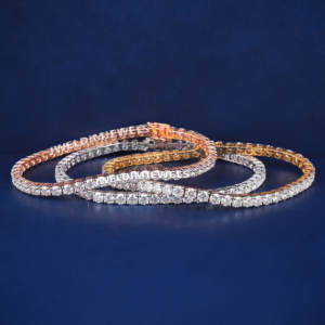 Listo para enviar: Pulsera de tenis de moissanita de plata 925 de 3 mm y 5 mm, la más vendida para mujer, con claridad D VVS, pasa el probador de diamantes. - Product Image 1