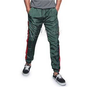 Pantalon de jogging coupe oversize pour homme, style urbain, coupe droite, léger, imperméable, tendance, esthétique, réfléchissant, abordable - Product Image 2