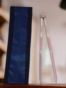 Single-Hand Use Solid Brass <b>Lacquerware</b> Divider Cover | Portable Vintage Navigation Chart Divider for Engineers Artists Drawing - Product Image 3