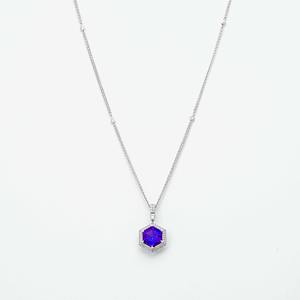 Collar de Lujo de Oro Blanco de 14K con Tanzanita en Forma Hexagonal de 8.90ct, Adornado con un Brillante Diamante Cultivado en Laboratorio, Colgante para Boda - Product Image 2