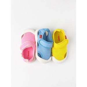 Zapatos Acuáticos OZKIZ Coreanos para Niños, Transpirables, Punta Abierta, a la Moda, para 2-7 Años, Venta al Por Mayor para Playa - Product Image 1