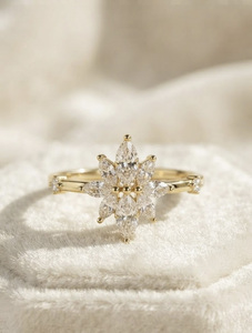 Anillo de lujo chapado en oro de 14 quilates con diseño de flor marquesa y racimo, estilo vintage, con diamantes en forma de copo de nieve y estrella, ideal para fiestas de compromiso, para mujer. - Product Image 3