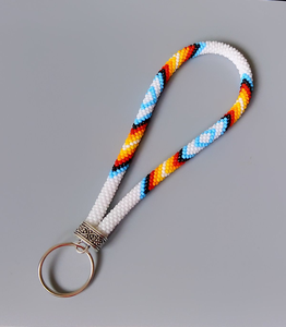 Cordons écologiques faits main avec breloques en perles de rocaille, logo et couleurs personnalisés – HF Crafts - Product Image 1