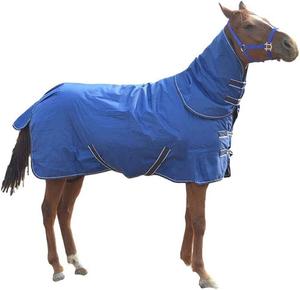 Mantas para caballos de tela impermeable de primera calidad, hechas con forro suave que garantiza calidez, comodidad, protección y durabilidad para los caballos. - Product Image 3