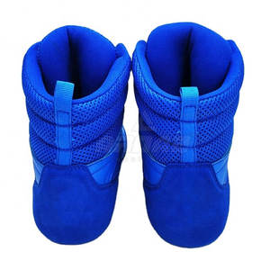 Chaussures de boxe confortables à semelle souple et mouvement fluide, avec construction durable et adhérence équilibrée - Product Image 2