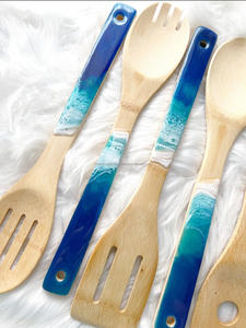 Ensemble de 6 couverts classiques artisanaux en bois et en résine Cuillères fourchettes de qualité supérieure Spatules de service pour mariages et occasions - Product Image 3