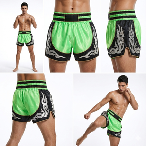 Shorts de Muay Thai pour hommes, rouge, bleu, or, brodés, en satin, taille mi-haute élastique, écologiques, séchage rapide, logo imprimé par transfert thermique sur le devant - Product Image 3
