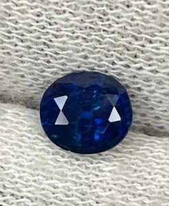 ไพลินสีน้ำเงินธรรมชาติทรงรี สีน้ำเงินเข้ม  ไพลินผ่านการอบความร้อน - Product Image 3