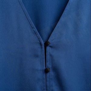 Abaya en gros d'usine pour femmes musulmanes, tenue islamique modeste, respirante, grande taille, faite à la main, col en V, manches longues, ethnique, légère - Product Image 4