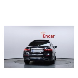 Mercedes-Benz Classe E E350 4MATIC AMG Line 2023, 24 972 km, boîte automatique, sièges en cuir, conduite à gauche, caméra de recul - Product Image 4