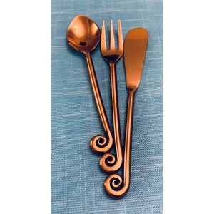 Juego de cubiertos de acero inoxidable con mango multicolor Diseño de aspecto moderno Cubiertos de alta calidad para bodas Hogar Hotel - Product Image 4