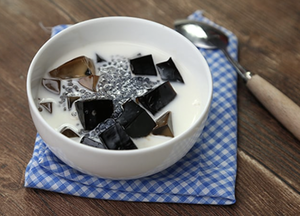 Premium Quality <b>Grass</b> Jelly Powder Vietnam Supplier Mesona Leaf Material for Beverage Dessert Bulk Supply - Product Image 3