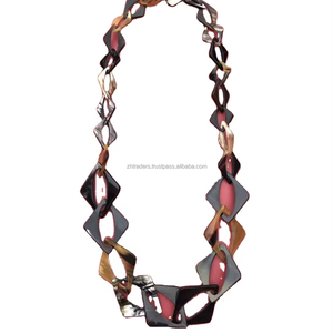 Collar de cuerno de joyería natural y elegante Cadena de moda en forma de cruz con perla Venta al por mayor Búfalo de calidad premium - Product Image 1