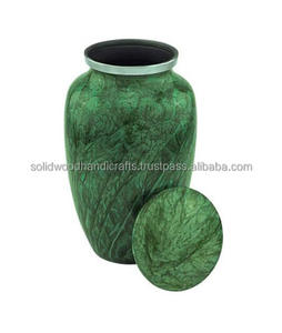 Urnes funéraires décoratives en laiton de haute qualité, faites à la main, pour hommes et femmes. - Product Image 1