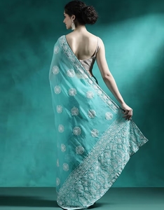 Sari de créateur KV avec blouse non cousue - Product Image 4