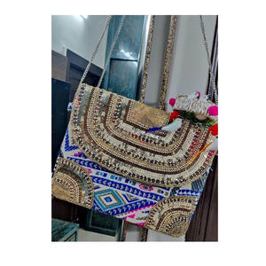 Bolso bandolera de noche hecho a mano con cuentas para mujer, bolso de mano hecho a mano de estilo moderno, venta al por mayor de La India - Product Image 4