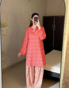 Ensemble de 2 pièces en tissu lawn à imprimé floral pour femmes, vêtements indiens et pakistanais, tenue décontractée d'été de qualité supérieure, robes pour femmes - Product Image 4