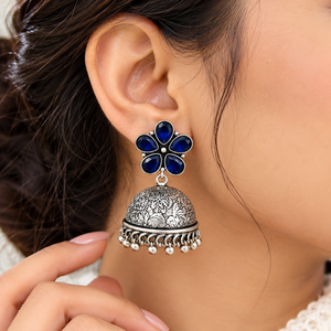 Proveedor Confiable de Pendientes Colgantes de Plata Oxidada con Flores, Ónix, Imitación de Perla, Estilo Vintage para Mujer, Venta al Por Mayor - Product Image 5